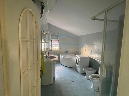 Tirane, shitet apartament 2+1 Kati 5, 106 m² 270.000 € 