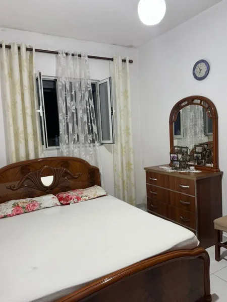 Tirane, jepet me qera apartament 2+1 Kati 2,