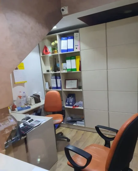 Tirane, shitet dyqan Kati 0, 20 m² 158.000 € (Rruga e Kavajës)