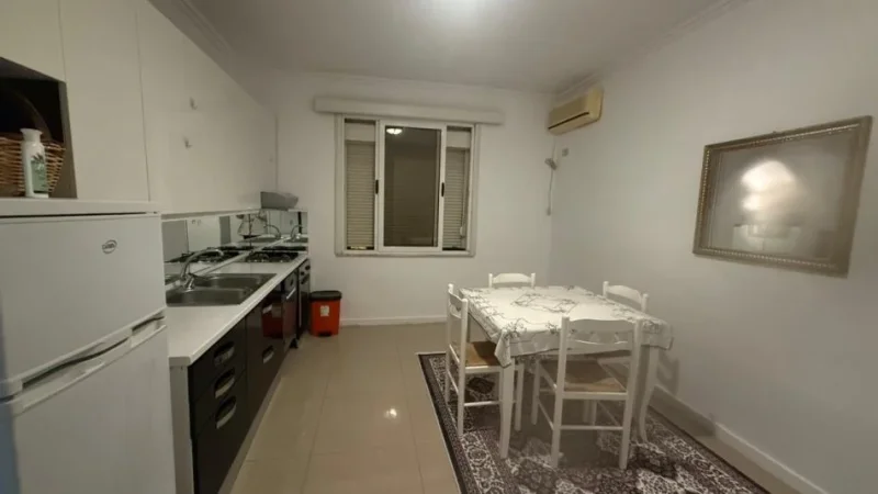 Tirane, jepet me qera apartament 2+1 Kati 3, 80 m² 550 € (Rruga e Kavajës)