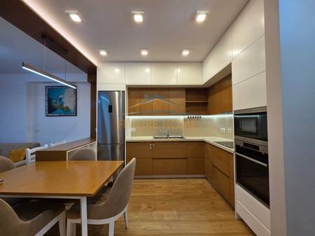 Tirane, jepet me qera apartament 2+1 Kati 3, 96 m² 950 € 