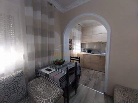 Tirane, jepet me qera apartament 1+1 Kati 5, 67 m² 550 € 