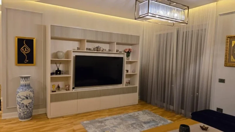 Tirane, jepet me qera apartament 2+1+Aneks+Ballkon Kati 1, 120 m² 2.000 € (Joy Rezidence, TEG)