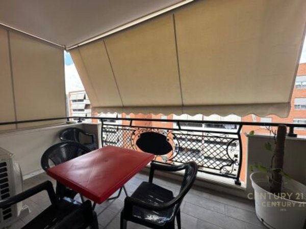 Tirane, jepet me qera apartament 1+1 Kati 7, 71 m² 800 € (Kompleksi Deliorgji)