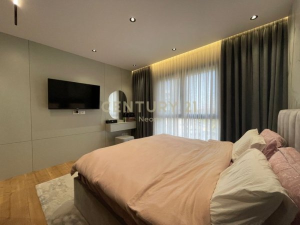 Tirane, jepet me qera apartament 2+1+Aneks+Ballkon Kati 1, 121 m² 1.300 € (Liqeni i Thate)