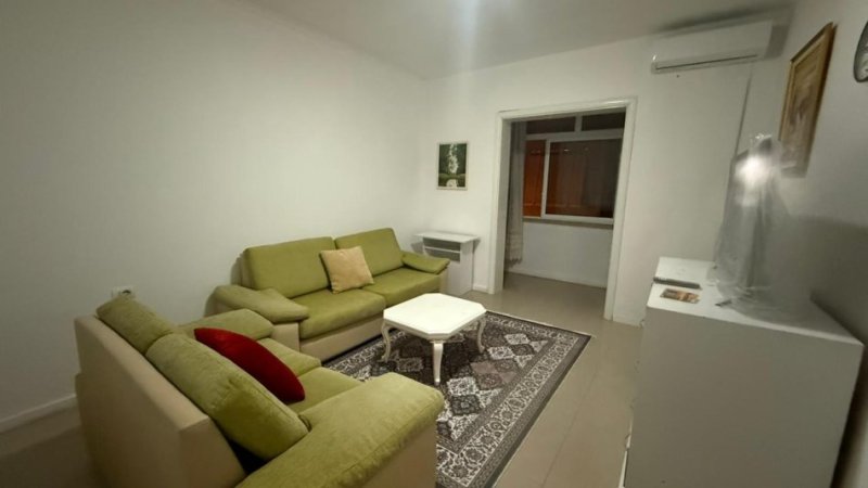 Tirane, jepet me qera apartament 2+1+Aneks+Ballkon Kati 3, 80 m² 550 € (21 Dhjetori)