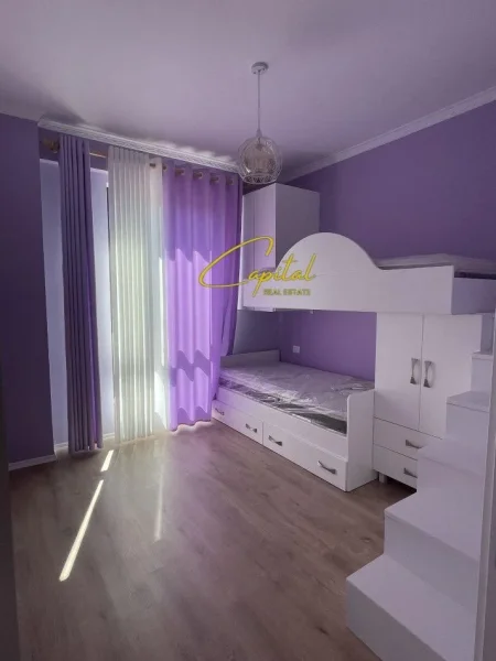 Tirane, jepet me qera apartament 2+1 Kati 4, 105 m² 1.150 € (MYSLYM SHYRI)