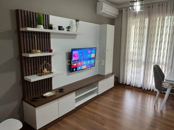 Tirane, jepet me qera apartament 2+1+Aneks+Ballkon Kati 2, 103 m² 850 € (Kopeshti Botanik)