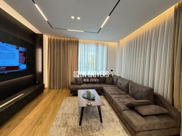 Tirane, shitet apartament 2+1+Ballkon Kati 5, 100 m² 240.000 € (Unaza e Re)