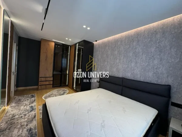 Tirane, shitet apartament 2+1+Ballkon Kati 5, 100 m² 240.000 € (Unaza e Re)