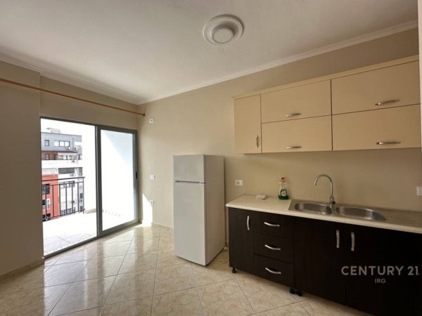 Tirane, jepet me qera apartament 2+1 Kati 7, 80 m² 500 € (Astir)