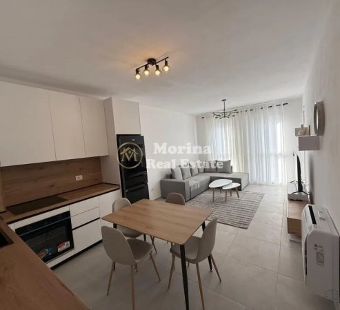 Tirane, jepet me qera apartament 2+1 Kati 1, 83 m² 550 € (Univers City)