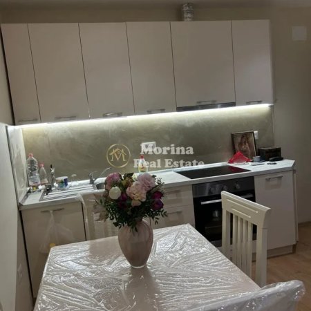 Tirane, jepet me qera apartament 2+1 Kati 4, 80 m² 550 € (Bulevardi Bajram Curri)