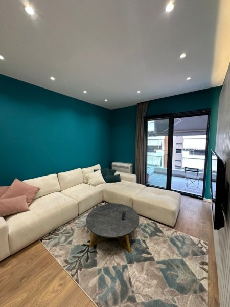 Tirane, jepet me qera apartament 1+1+Ballkon Kati 3, 73 m² 950 € (Kompleksi Delijorgji)