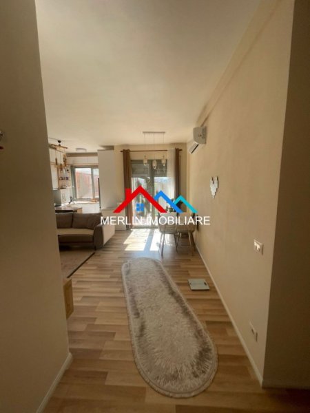 Tirane, jepet me qera apartament 2+1+Ballkon Kati 3, 107 m² 775 € (KINOSTUDIO)