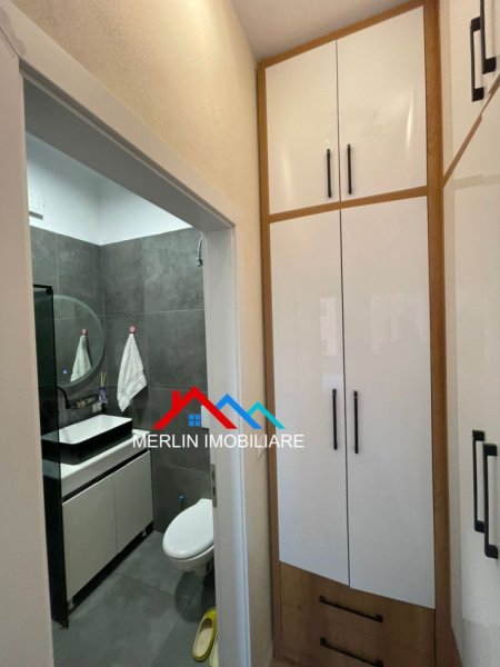 Tirane, jepet me qera apartament 2+1+Ballkon Kati 3, 107 m² 775 € (KINOSTUDIO)