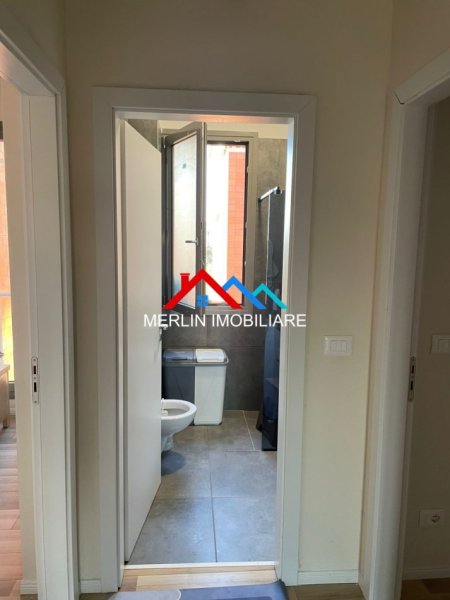 Tirane, jepet me qera apartament 2+1+Ballkon Kati 3, 107 m² 775 € (KINOSTUDIO)