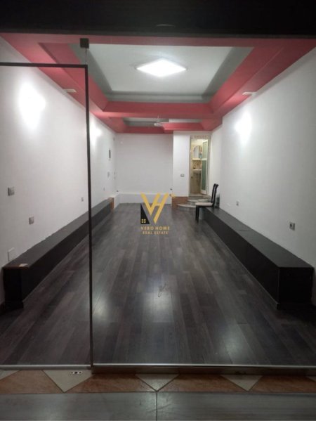 Fier, shitet dyqan Kati 0, 35 m² 99.000 € (FIER)