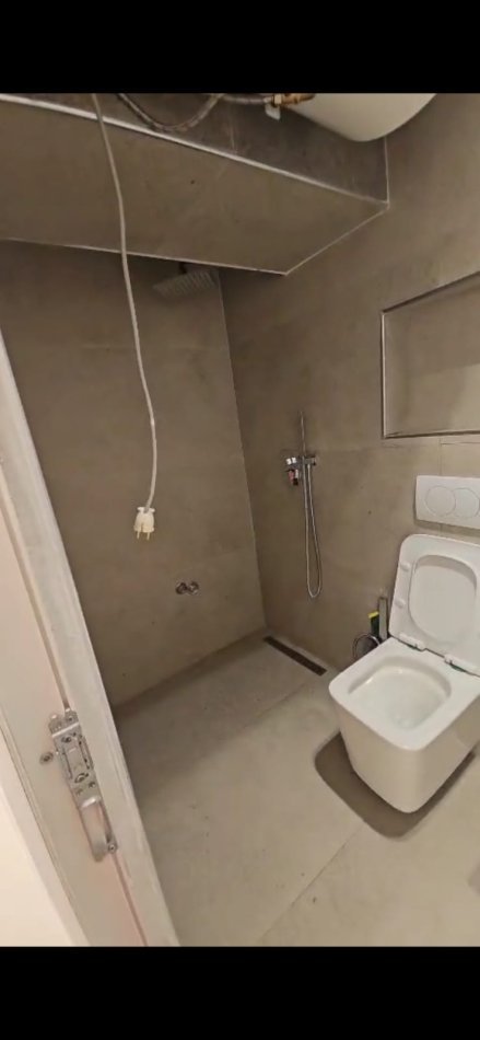 Tirane, jepet me qera ambjent biznesi Kati 1, 50 m² 500 € (RRUGA BARDHYL)