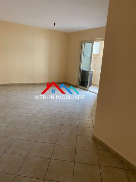 Tirane, jepet me qera apartament 1+1+Ballkon Kati 4, 48 m² 415 € (RR, SHYQYRI ISHMI, SHKOLLA E BALETIT)