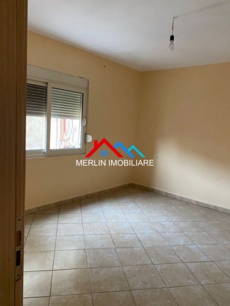 Tirane, jepet me qera apartament 1+1+Ballkon Kati 4, 48 m² 415 € (RR, SHYQYRI ISHMI, SHKOLLA E BALETIT)