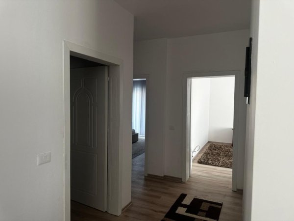 Tirane, jepet me qera apartament 3+1 Kati 2, 120 m² 700 € (selite)
