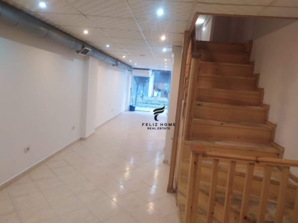 Tirane, shitet dyqan , 100 m² 145.000 € (YZBERISHT)