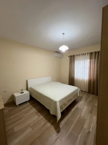 Tirane, jepet me qera apartament 2+1 Kati 2, 110 m² 650 € (VASIL SHANTO)