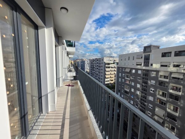 Tirane, jepet me qera apartament 2+1+Ballkon Kati 7, 100 m² 1.100 € (Rr.Anton Lufi,Komuna e parisit)