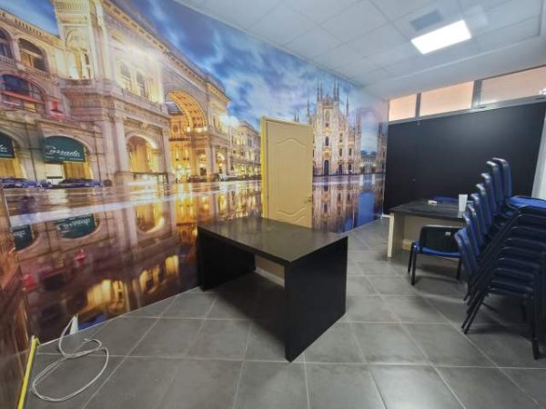 Tirane, jepet me qera ambjent biznesi Kati 1, 110 m² 650 Euro (Teodor Keko)