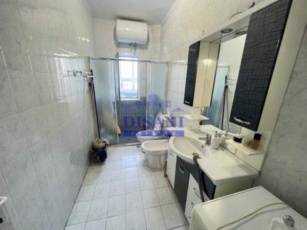 Tirane, shitet apartament 3+1+BLK 156 m² 148.000 Euro (Kongresi i Manastirit)