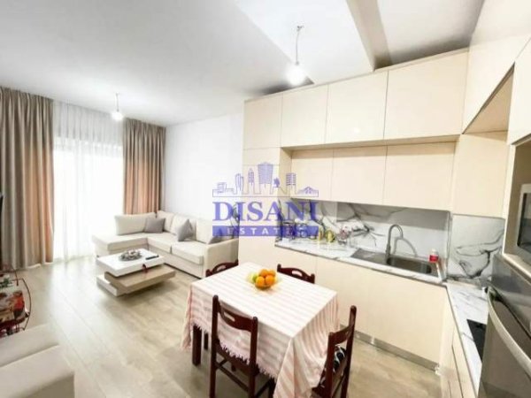 Tirane, jepet me qera apartament 1+1+BLK Kati 7, 57 m² 600 Euro (21 DHJETORI)