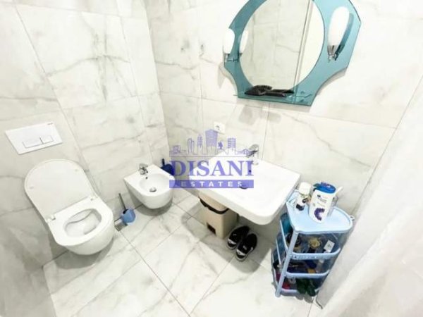 Tirane, jepet me qera apartament 1+1+BLK Kati 7, 57 m² 600 Euro (21 DHJETORI)
