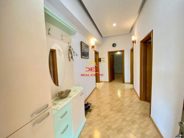 Vlore, shitet shtepi 1 Katshe Kati 0, 67 m² 90.000 Euro (Rruga Bektash Cakrani)