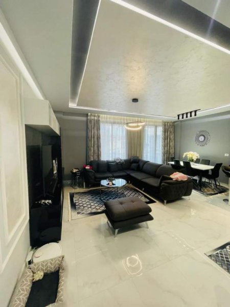 Tirane, shitet apartament 2+1+BLK     Kati 3, 123 m² 230.000 Euro ( Blloku i Ambasadave)
