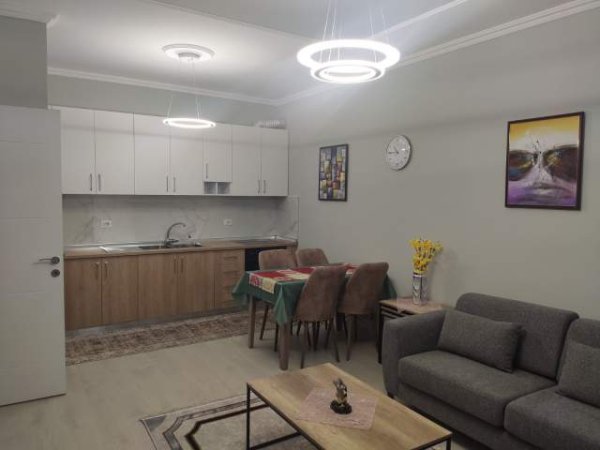 Tirane, jepet me qera apartament 2+1+BLK Kati 3, 110 m² 600 Euro (Ali Demi)