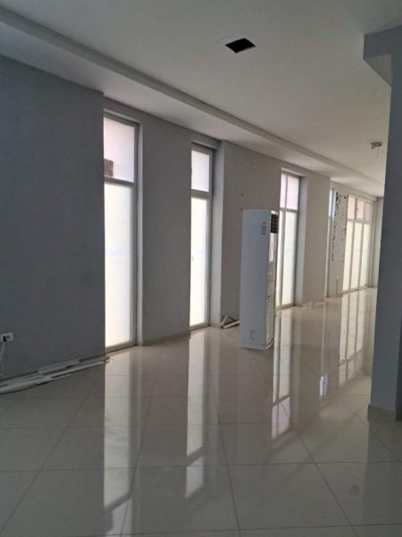 Tirane, jepet me qera ambjent biznesi Kati 0, 165 m² 800 Euro (Rruga Gjergj Legisi Tiranë,Shqipëria)