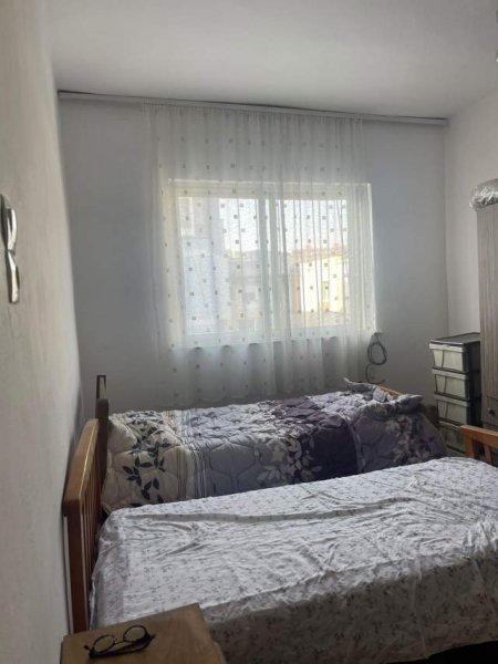 Tirane, jepet me qera apartament 2+1 Kati 4, 90 m² 450 Euro (Rruga Muhamet Gjollesha Tiranë,Shqipëria)