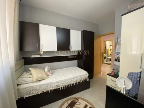 Tirane, shitet apartament 2+1+BLK Kati 5, 83.000 Euro