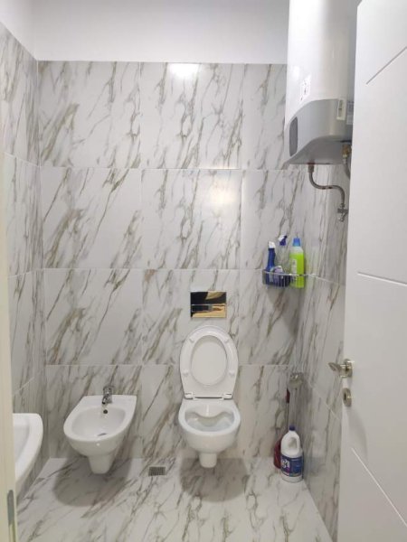 Tirane, jepet me qera apartament 2+1+BLK Kati 3, 110 m² 600 Euro (Ali Demi)