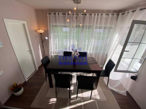 Tirane, jepet me qera apartament duplex 3+1+BLK Kati 6, 260 m² 1.500 Euro (Bllok)