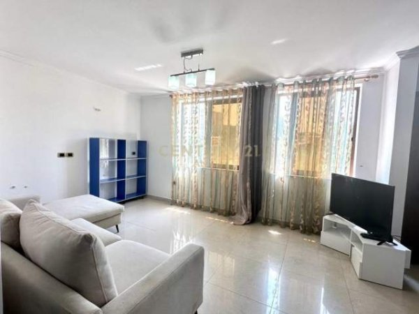 Tirane, jepet me qera apartament 1+1+BLK Kati 2, 78 m² 430 Euro (Brryli)