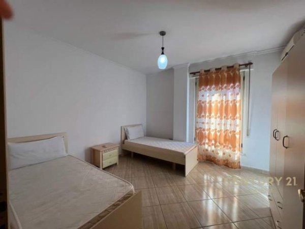 Tirane, shitet apartament 2+1 Kati 3, 123 m² 184.000 Euro