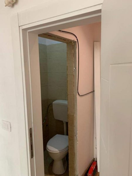 Tirane, jepet me qera dyqan Kati 0, 35 m² 700 Euro (Blv. Bajram Curri’)