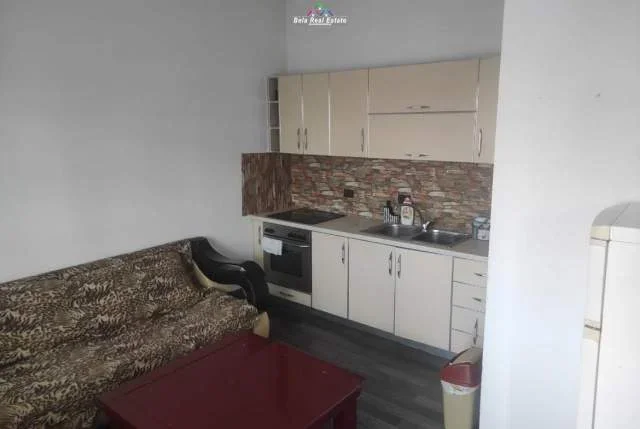 Tirane, jepet me qera apartament 2+1 Kati 3, 90 m² 400 Euro (Astir)