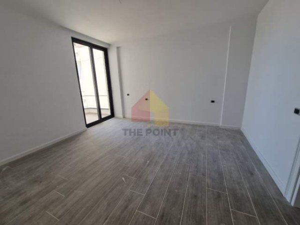 Vlore, shitet apartament 2+1+BLK Kati 2, 160 m² 270.000 Euro (Lungomare)