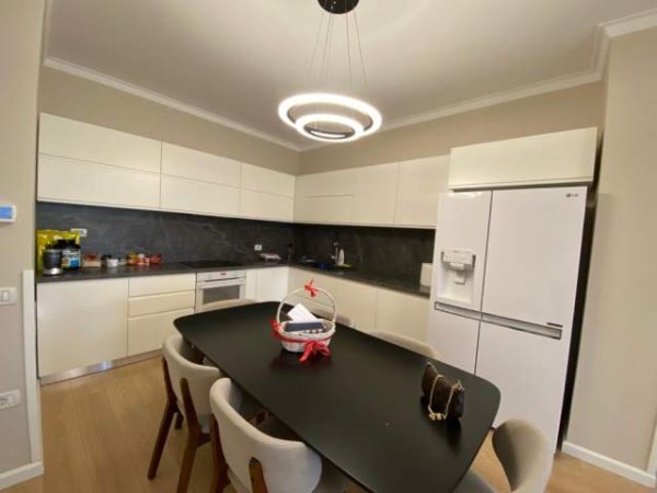 Tirane, shitet apartament 2+1+A+BLK Kati 5, 120 m² 185.000 Euro