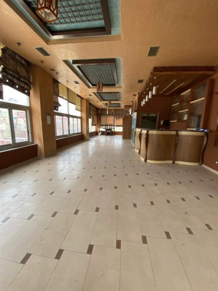 Tirane, shitet ambjent biznesi Kati 1, 113 m² 160.000 Euro (Bulevardi Blu Kamez)