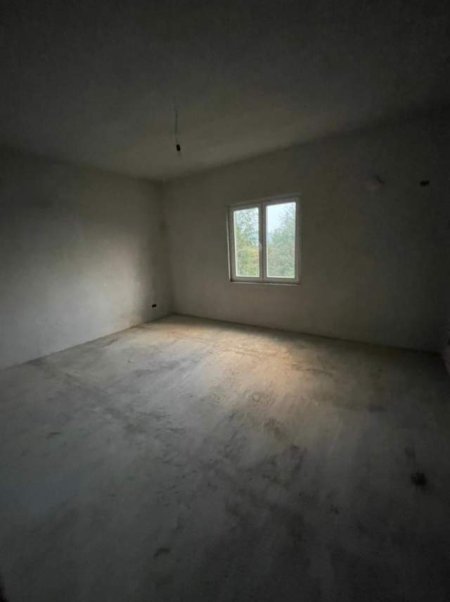 Tirane, jepet me qera Vile 5+1+BLK Kati 4, 800 m² 1.000 Euro (Dajt)