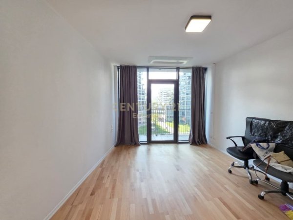 Tirane, jepet me qera ambjent biznesi Kati 3, 158 m² 1.850 € (Liqeni Tiranes)